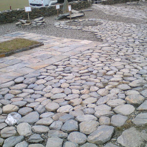 Bruk antyczny ścieżkowy