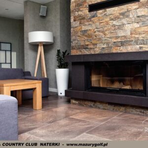 Kamień elewacyjny cięty czterostronnie szerokość 10 cm (ok. 393 zł brutto/m2)