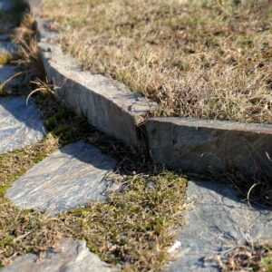 Krawężnik nienormowany – obrzeże