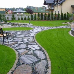 Kamień ścieżkowy (ok. 105 zł brutto/m2)